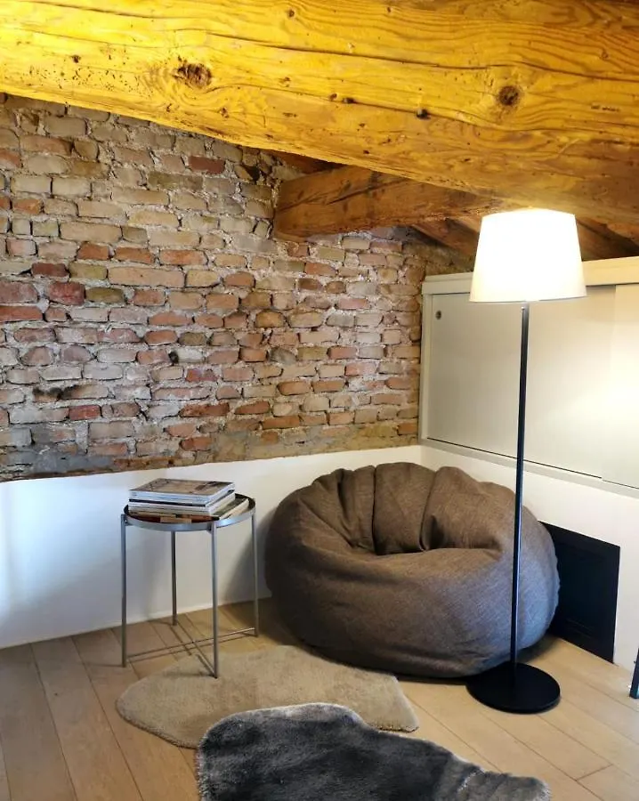 Enjoy Home - Studio Vicino Al Teatro Verdi Padova 0*,  Italy